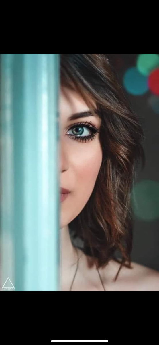 تزعل و انا ازعل لكن القلب يغليك
و يبقى الزعل ما بيننا مسألة وقت

اشتاق لك و اقول اسف و أراضيك 
وترضى علي وتقول حتى انا اشتق