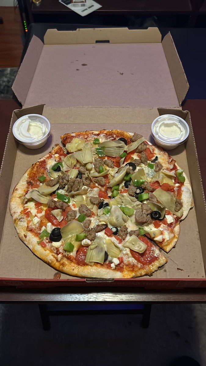 Drewpizmo's tweet image. 9.9/10 #MODPizza