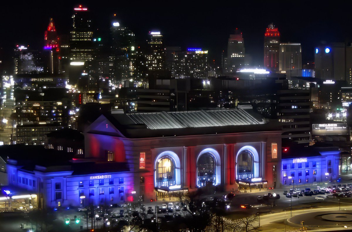 Tonight, Union Station shines in the colors of the Kansas City flag as we stand for a Kansas City strong and united.