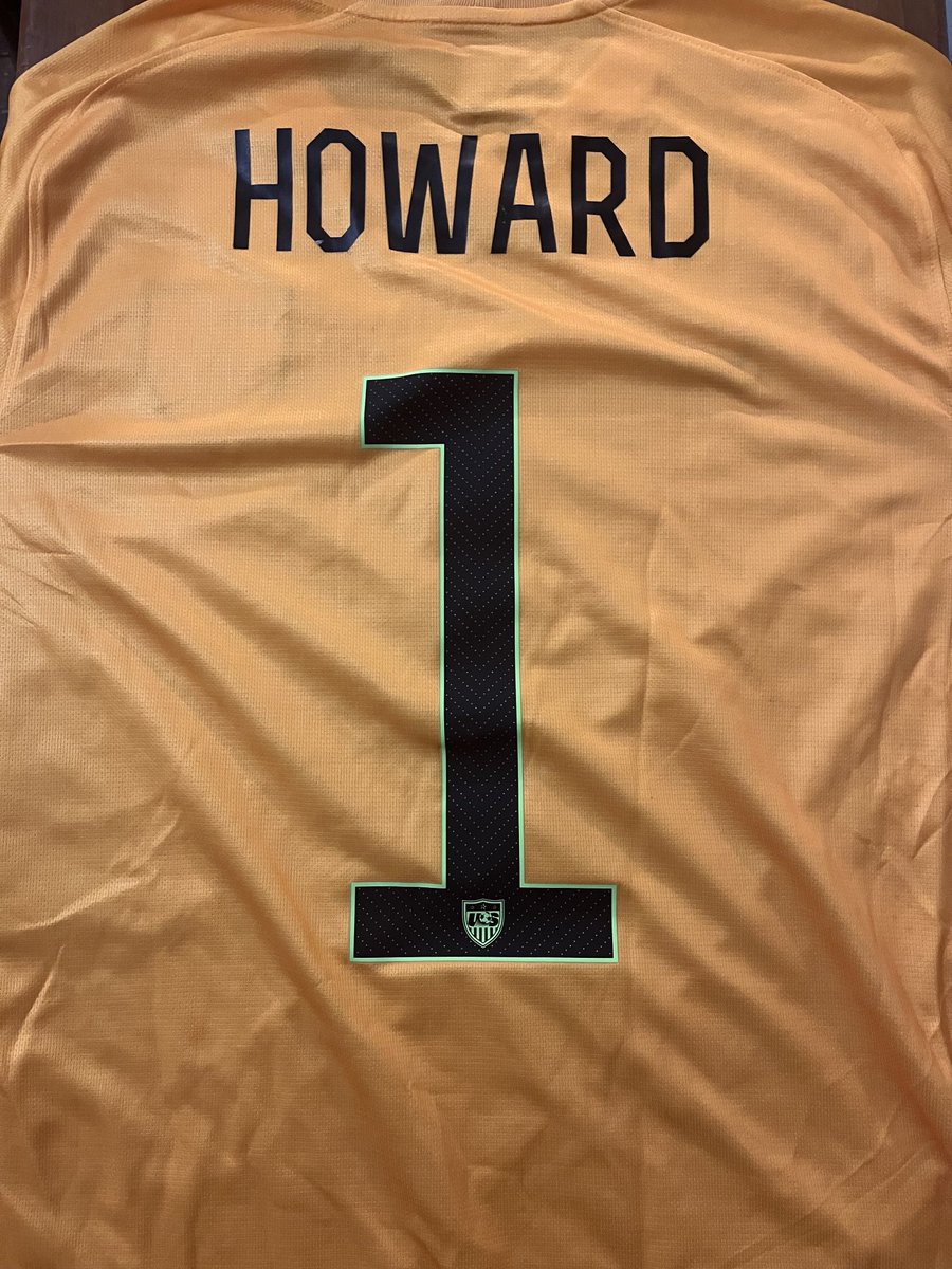 Auctioning off some signed shirts to benefit the Des McAleenan Scholarship Fund ⁦@CCSUMensSoccer⁩ US World Cup shirt worn by Tim Howard at Brazil World Cup 2014. Hope to have signed. Message me if you want to make a bid.