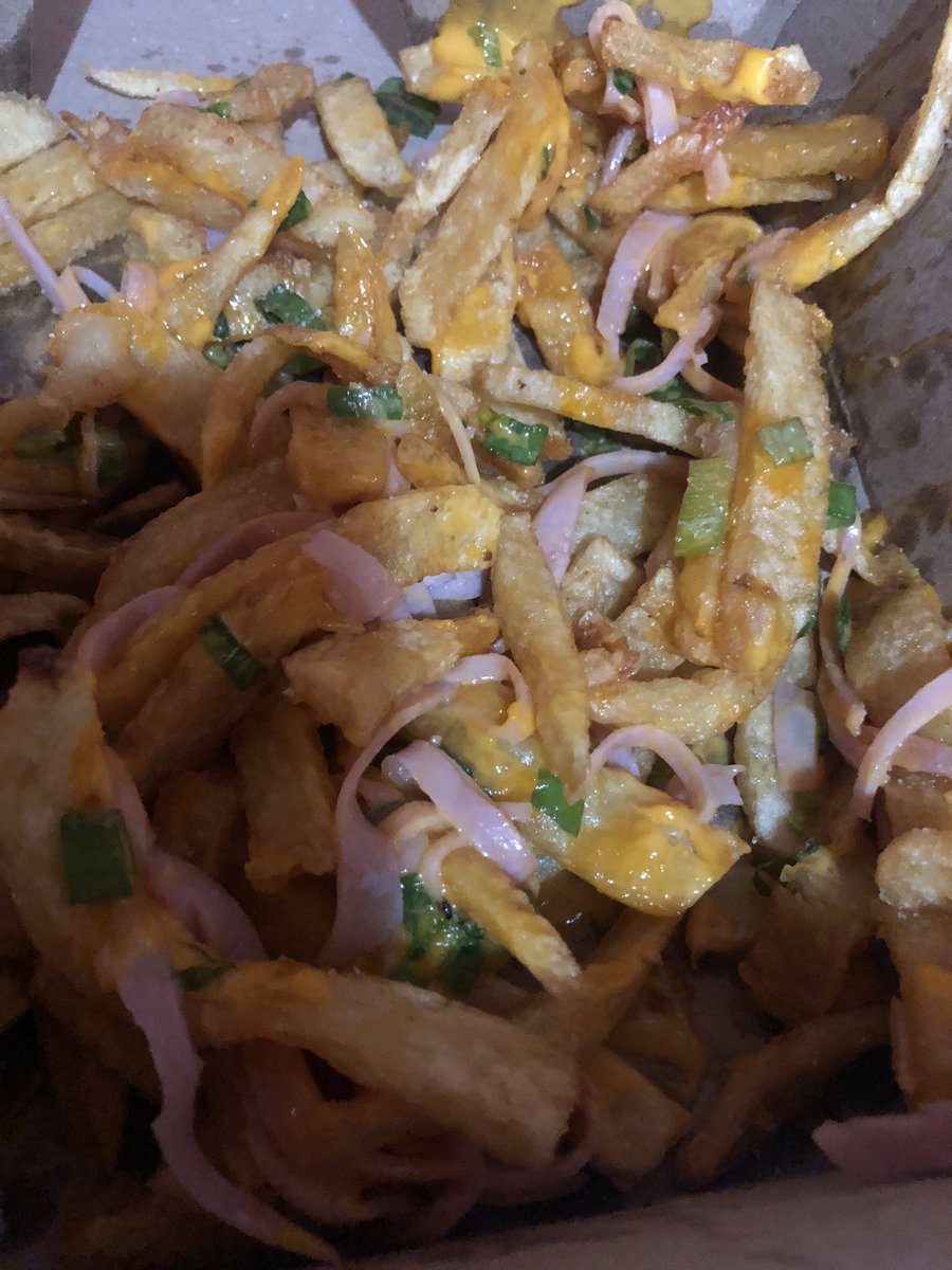 Le dije a mi novio que tenía ganas de comer papas fritas y me llego con una cajita de papas, sin dudas tengo al mejor🥺❤️‍🩹