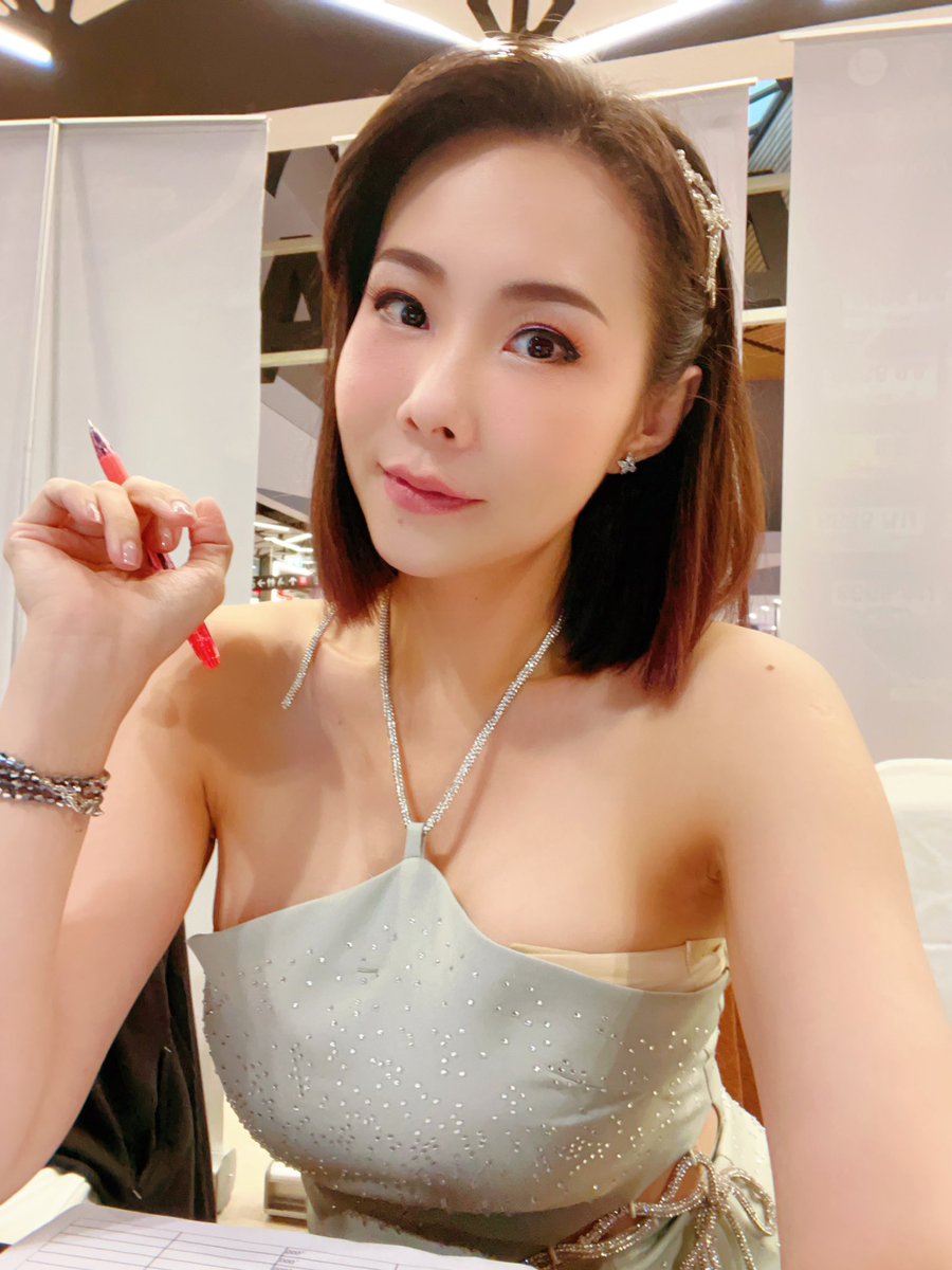 หลี Pavielin▪เกิดมาเพื่อทำงานแล้วก็ตุยไป😘❤ tweet media