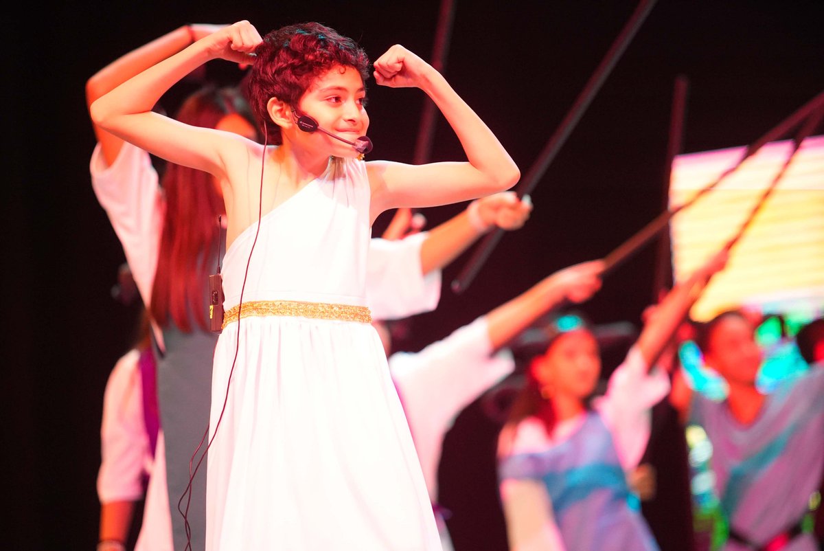 AnaSimb0's tweet photo. Este mes de febrero pudimos concluir y presentar la obra de teatro"Hércules, un musical heróico", combinando los distintos talentos de nuestros alumnos mediante las materias de teatro, danza, música y artes plásticas.

#SomosCSB #ArtesCSB https://t.co/FUM1C06nEc