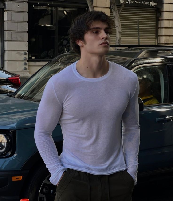 iforjaco's tweet photo. se passar na sua timeline, faça: 

Nome: Jacob 
Apelido: Jac, Jaco, lobão, peitudo 
Naturalidade: EUA 
Altura: 1.83
Sapato: 42 
Signo: Virgem 
Fumante: as vezes só 
Tatuagens: tenho algumas 
Piercings: não 
Cor fav: preto e vermelho 
Bebida: suquinho de limão https://t.co/v3jaEfq1vv