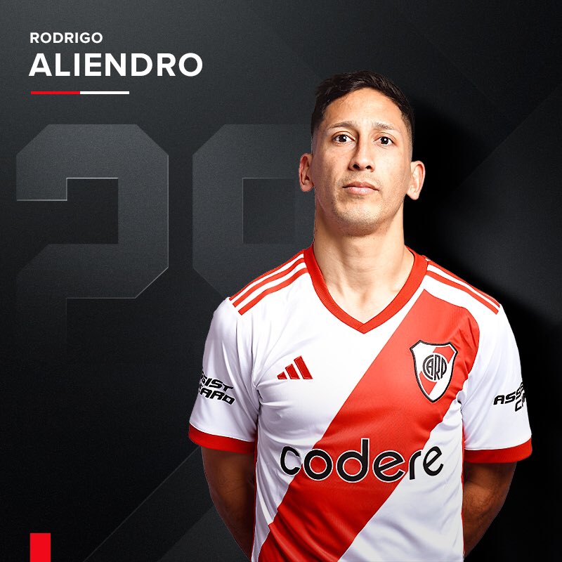#VamosRiver ⚪️🔴⚪️

⌚️ 12’ ST River 0 - Banfield 0

⚽️ Cambio en River
➡️ Claudio Echeverri
⬅️ Rodrigo Aliendro