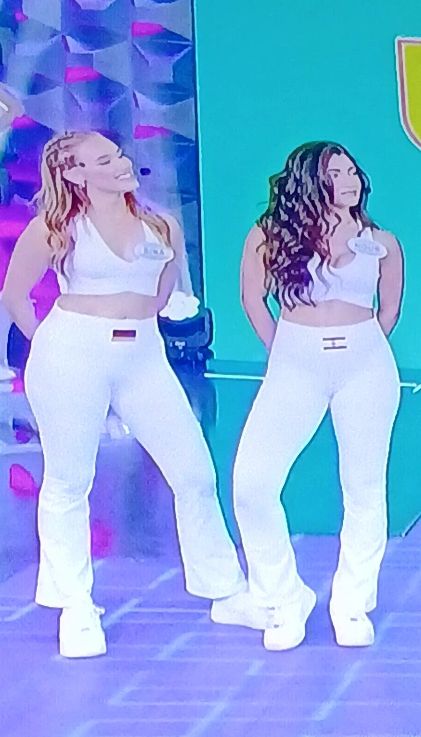 Ana_Quadros99's tweet photo. As minhas garotas β€οΈβπ©Ή
#Sinour
NOW UNITED NO SBT https://t.co/zkk8fjIdqh