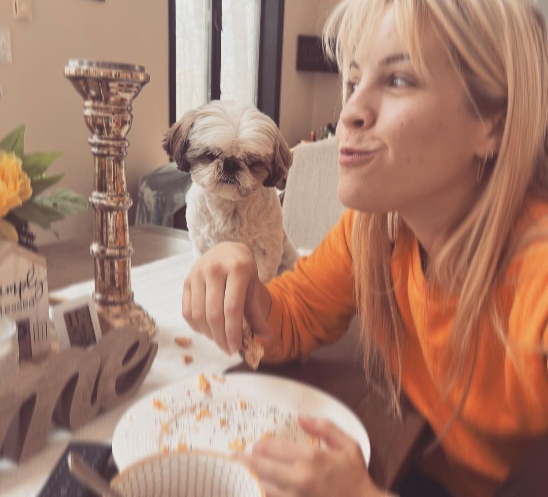Starrfford1st's tweet photo. Me and my lovely dog.. at least here I can be on my own ❤️💜 https://t.co/7N5ky3Cub0