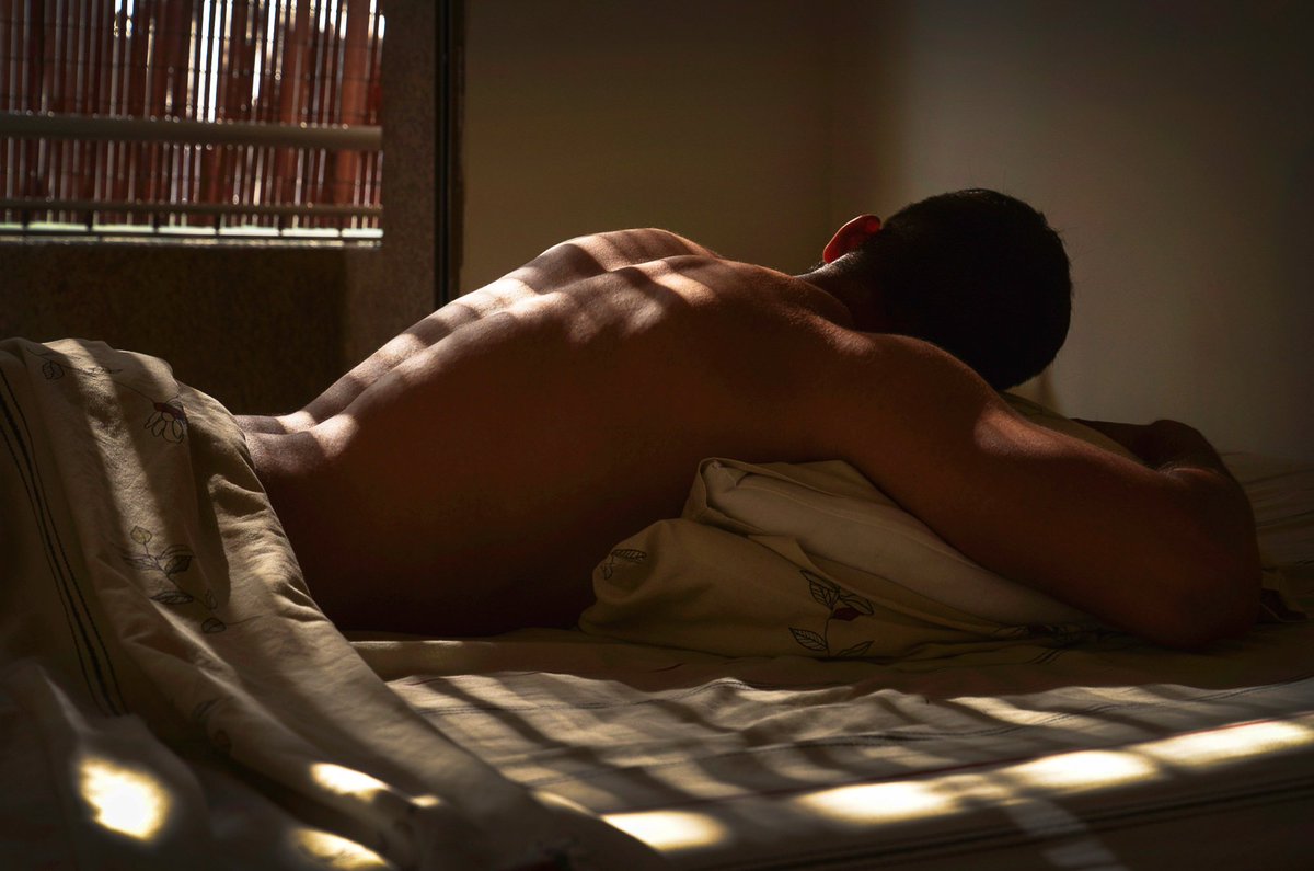 "Ven a hacerme compañía 😈🔥🙊

arsmate.com/gonz3te
