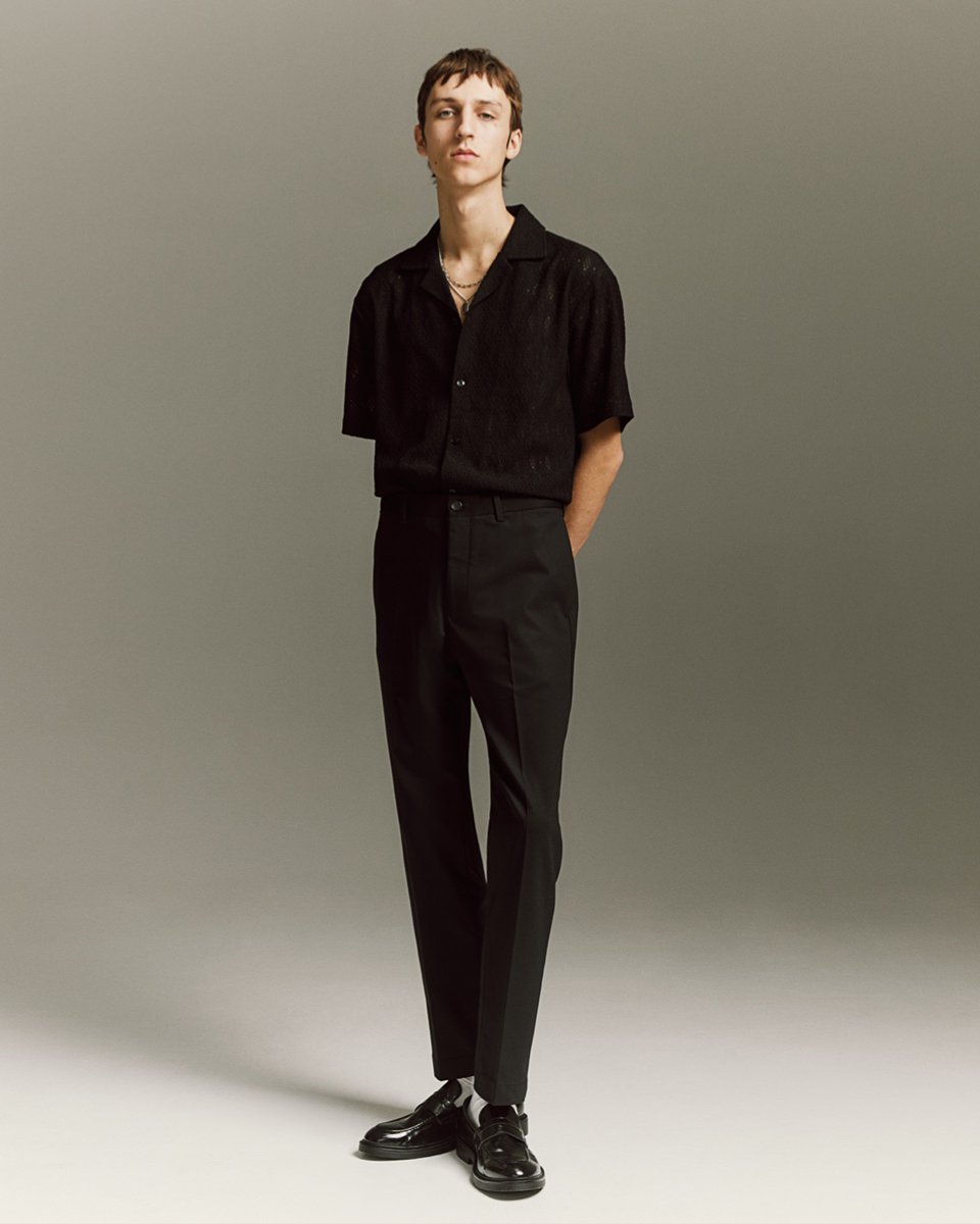 Ponte la camisa perfecta para tu día a día. #HMMan
hm.info/60194xTD1