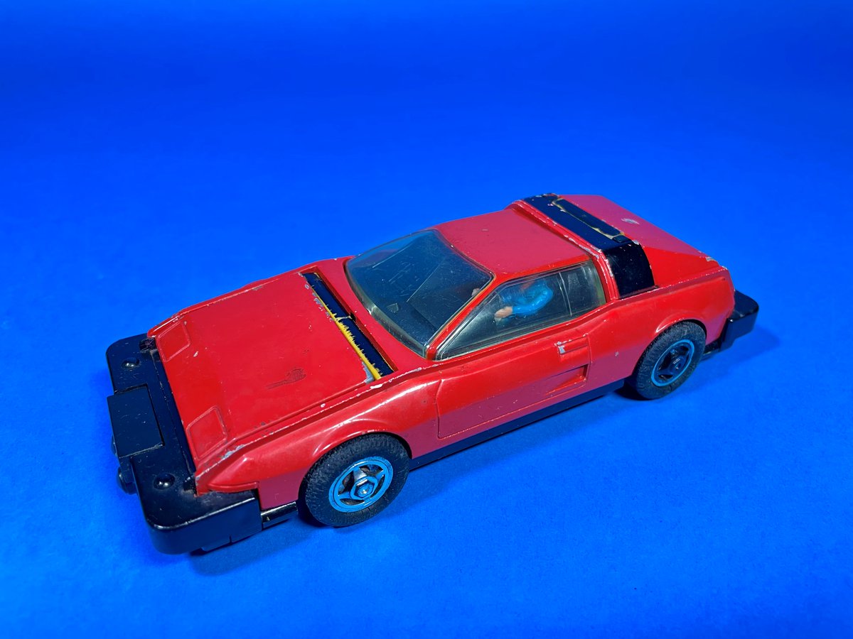 タイガーマスク　タイガーハリケーン DXポピニカ タイガーハリケーン 覆面レスラーを覆面車に乗せる、という