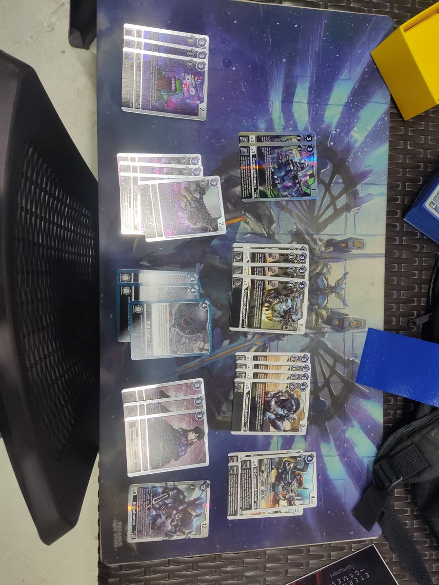 DracerXt's tweet image. Preparando al fin a los tombos
#Digimon #Digipolice #Commandramon