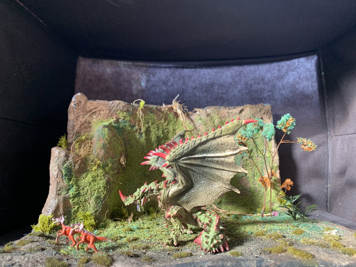 エスピナスの生態」 エスピナスのジオラマ作りました 手前の奴らは