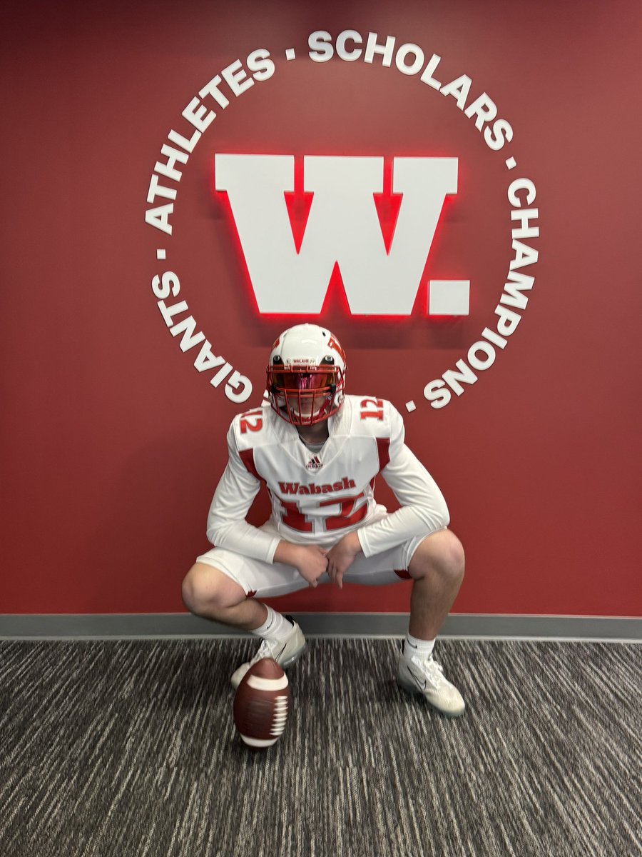 JettScott12's tweet photo. Had a great visit with @WabashFB Thanks to the coaches for having me out  and showing me around!! @MarcusAdams_51 @GametimeRC @SOAZFootball @gridironarizona https://t.co/soGHsODitX