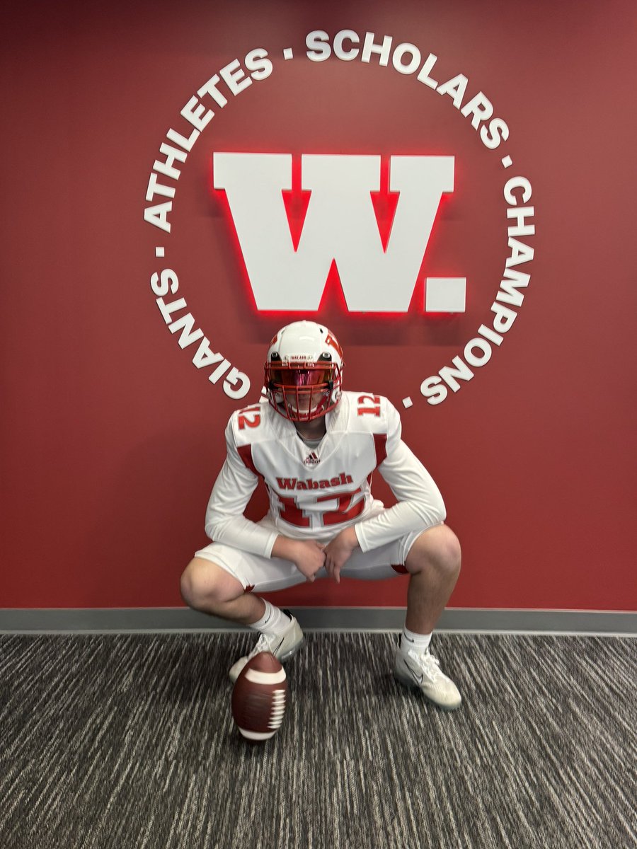 Had a great visit with @WabashFB Thanks to the coaches for having me out and showing me around!! @MarcusAdams_51 @GametimeRC @SOAZFootball @gridironarizona