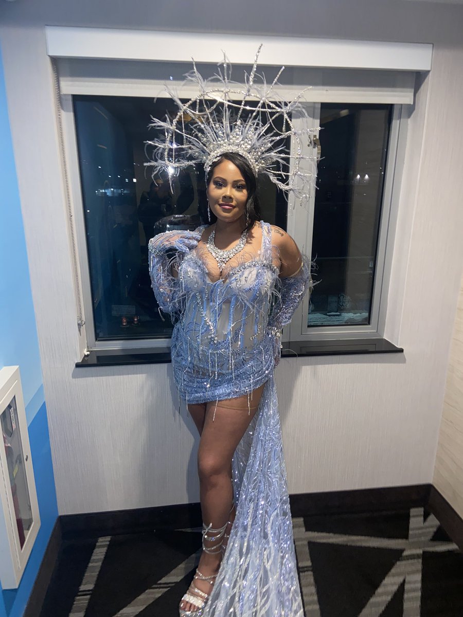 FlyAuntyNoKids's tweet photo. Sasha 007 @ CWE5 #Face #WomensFace #NewFace #OTAFace #BigGirlsFace #FFFace #Ballroom #Vogue #Sasha007 #ColdestWinterEverBall #ColdestWinterEver #CWE #CWE5 #ColdestWinterEver5 #ColdestWinterEverBall5 https://t.co/OwZPdJwB9s