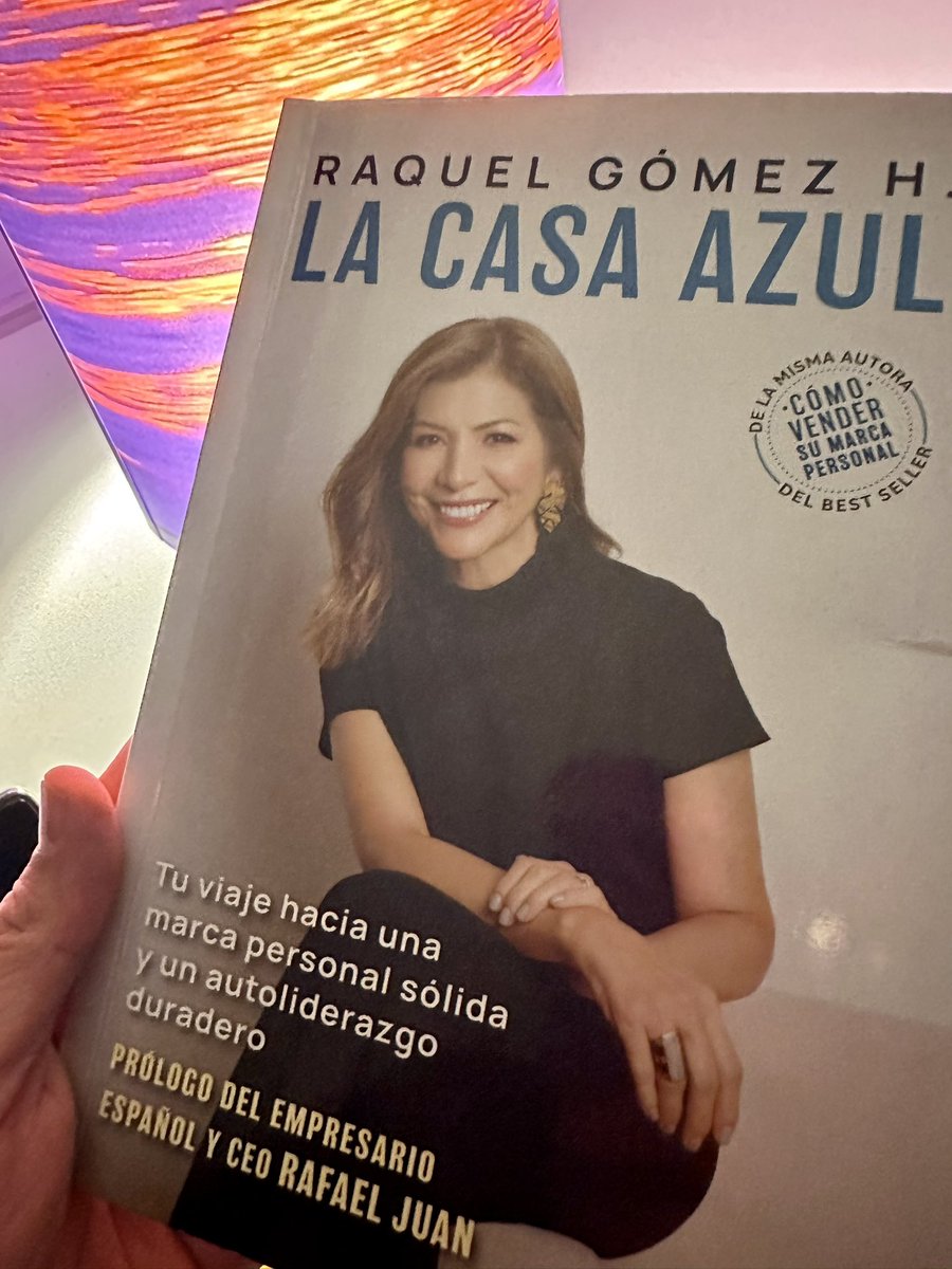 Consecuencia de decidir basado en la carencia: “Cuando juegas por necesidad, pierdes por obligación”. @raquelgomezh @penguinlibrosco 
#LaCasaAzul