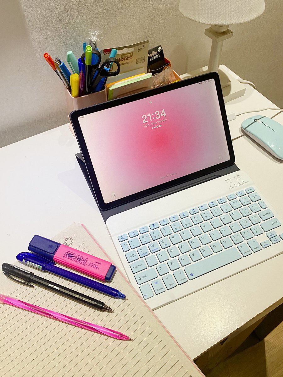 studyandrot's tweet image. dia de hoje já finalizado aqui 📚