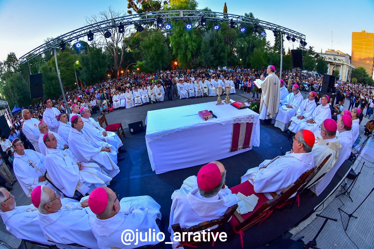 JulioArrative's tweet photo. Nueva Catedral en Trelew -Chubut-Patagonia https://t.co/z7QoN7h5ZV