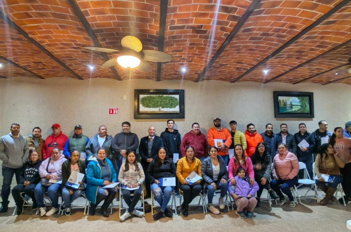 F_LazaroC_Jal's tweet photo. La jornada de capacitación de la Fundación Lázaro Cárdenas Jalisco en los municipios esta siendo un exito, hace unos días visitamos Chapala para seguir fortaleciendo nuestras bases ideologicas. (1/4) https://t.co/BJZC81wfGx