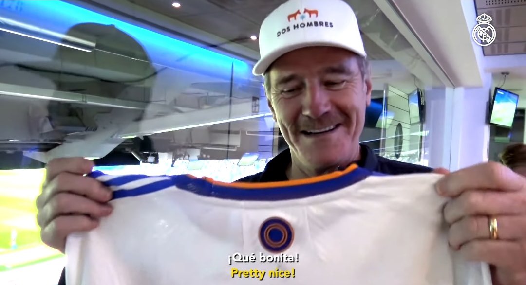 AdriRM33's tweet photo. 🗣️ Bryan Cranston actor de la serie Breaking Bad: "Ver jugar al Real Madrid es un honor." 🤍 https://t.co/QDb0Zbc6Hl