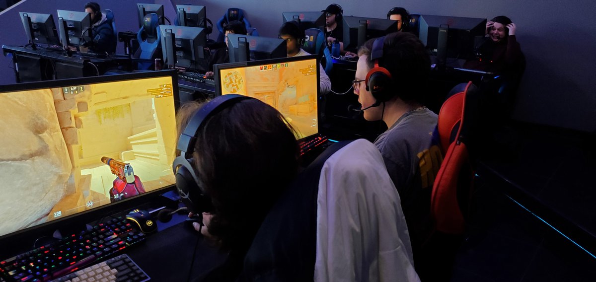 EsportsCarleton's tweet photo. Some photos from our 10 mans at Click Esports yesterday!!🐦‍⬛

📷: Viv https://t.co/Hyp59yJn4y