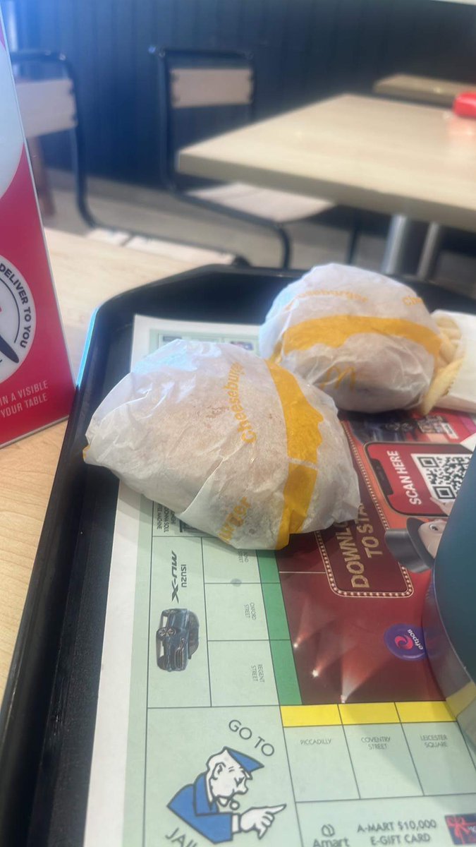 Lewis Davis tweet media