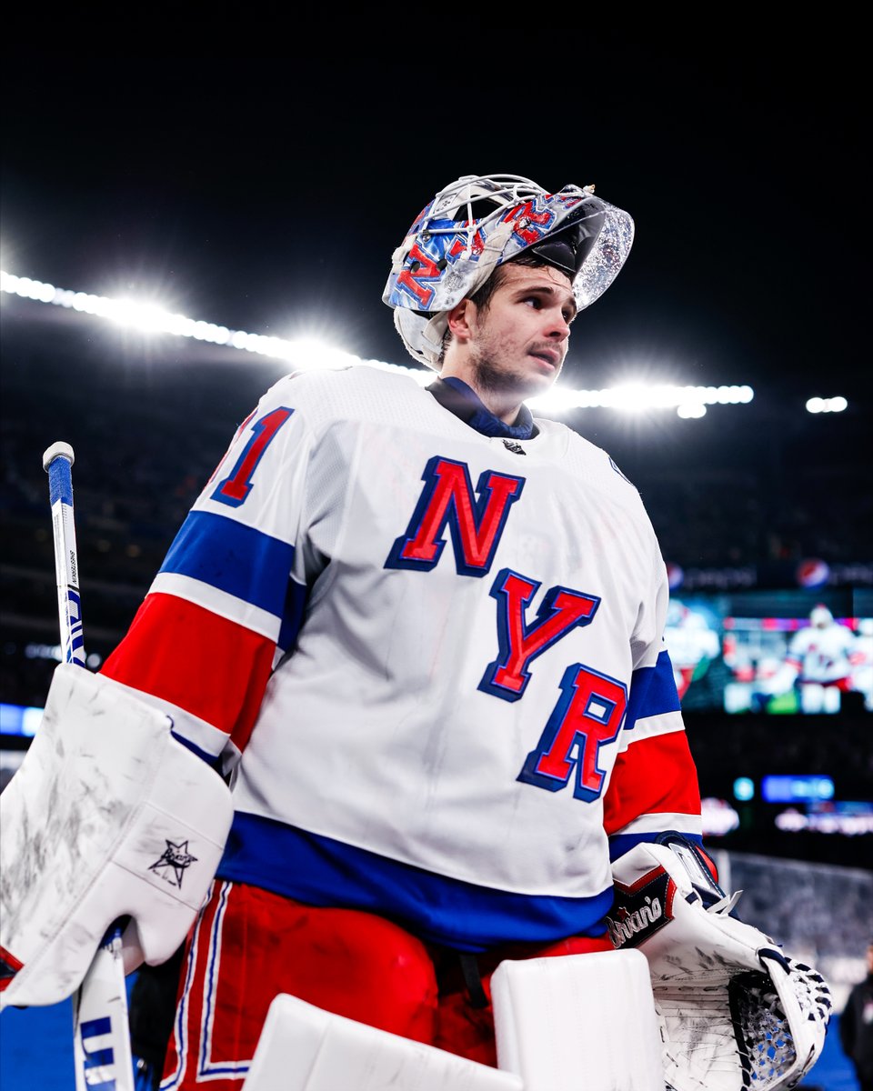 To the crowd at @MetLifeStadium, you were incredible. 🗽 #StadiumSeries