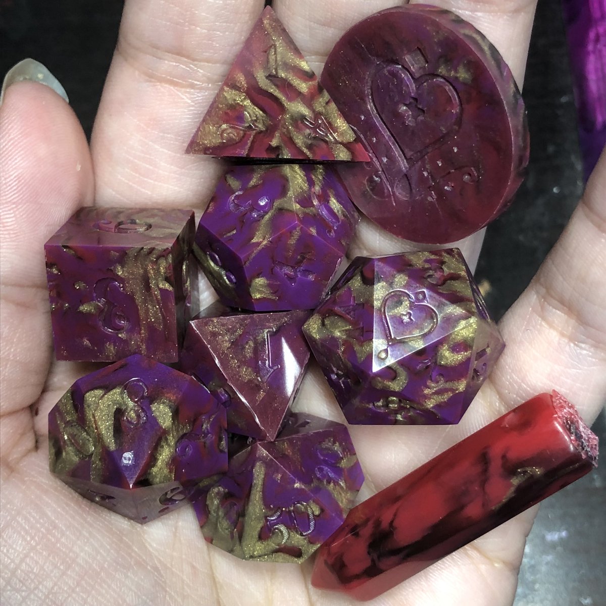 HealersHug's tweet image. Shop update February 24TH 3pm PT!! A bit of a smaller update as I’ve been working to get some commissions out! I know I’ve also been bad about posting on socials but I’ve just now had the spoons to get posts ready. 

#dnd #dungeonsanddragons #ttrpg #dice #diceset #dicemaker