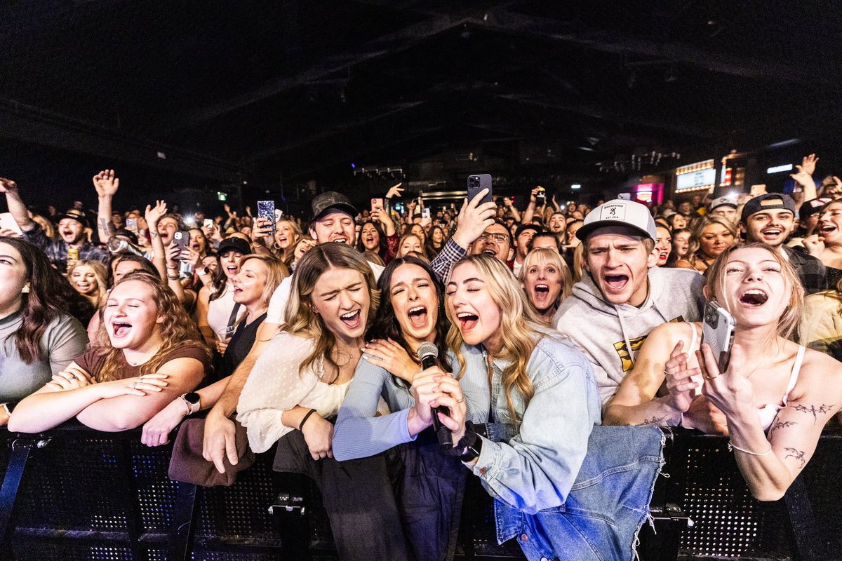Some shots from last week and the start of
2024. Been the best start of a touring year I may have ever had. Thank y'all, this things supposed to be fun and we're havin a blast 🤘🏼

📸: <a href="/EvanDeStefano/">Evan De Stefano</a>