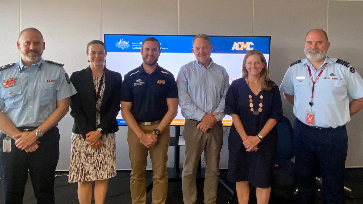 How do partners work together when a disaster strikes? ACMC has briefed @AusFedPolice members preparing to deploy to the Pacific on the importance of civilian, military and police cooperation, as well as reflecting on lessons from previous responses. bit.ly/3I3g7rZ