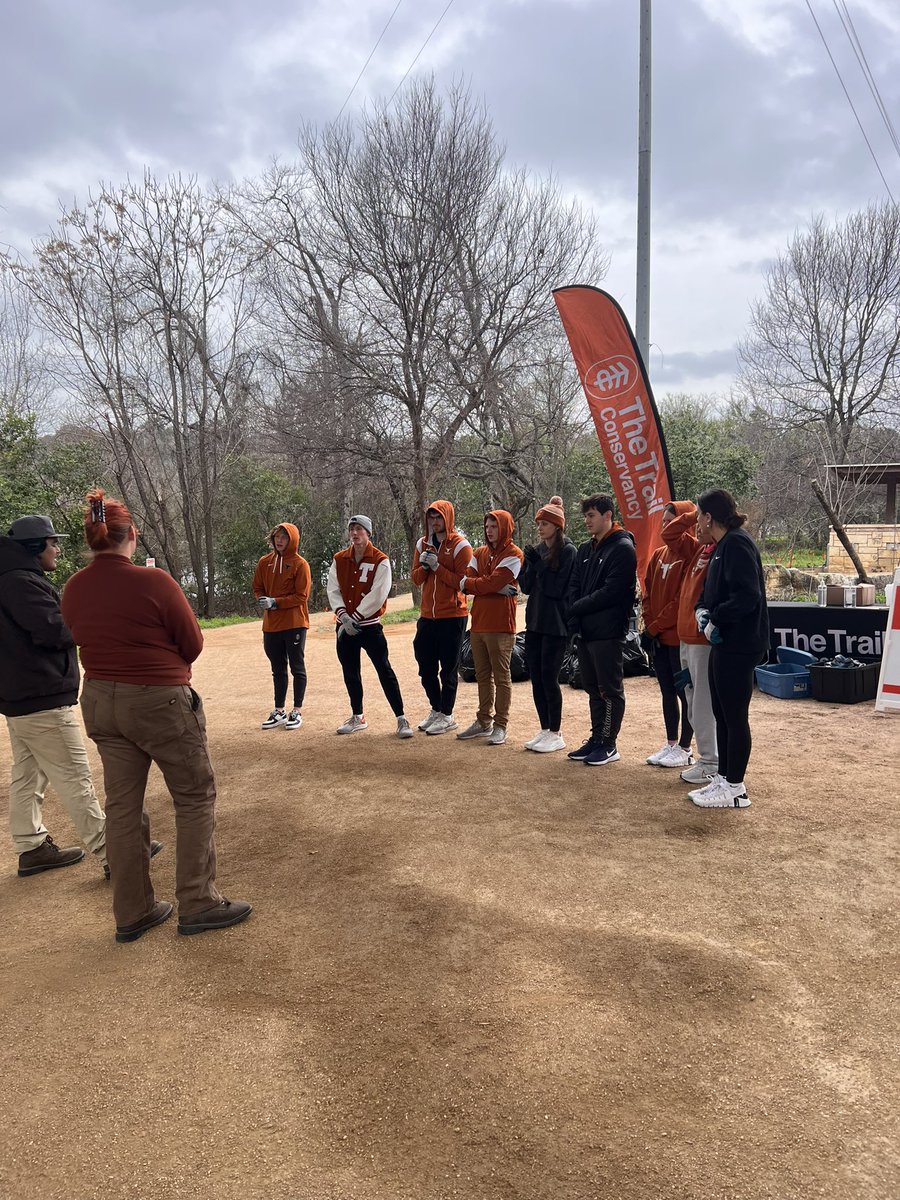 gracee_cooperr's tweet photo. Proud to have used my NIL to work with
@TheTrailATX @Texasonefund 🧡 https://t.co/uWVn7bamKb