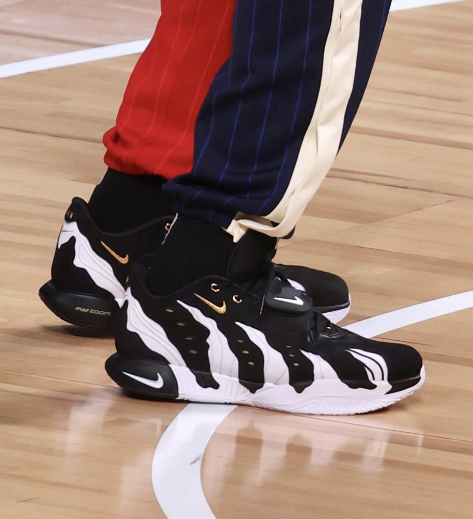 SoleRetriever's tweet photo. LeBron James wearing Coach-Prime inspired LeBron 21 Air DT Max 👀 https://t.co/me6bjlWth9