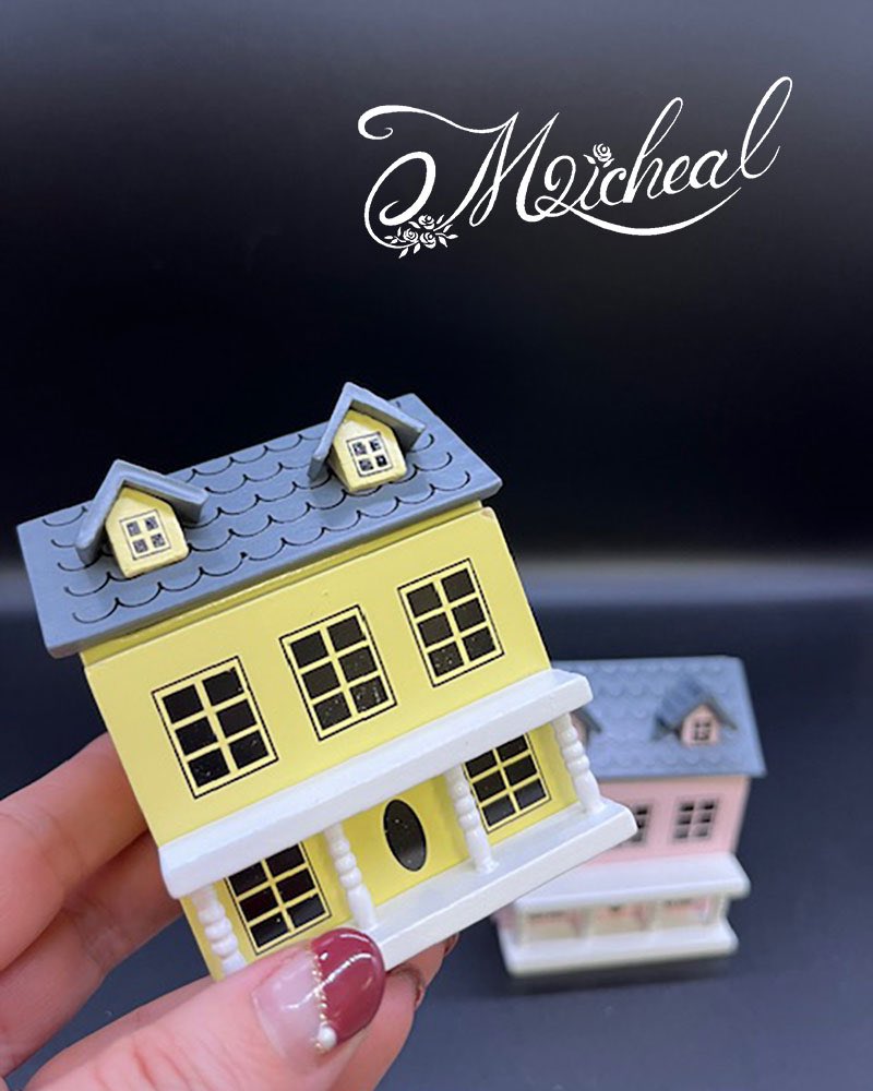 dollshouse_jp's tweet photo. 新製品✨1/144スケールドールハウスの中のドールハウス🏠
他にもイギリス🇬🇧から多数商品が入荷いたしました❣️
小さくてかわいいミニドールハウスはこちら💁♀️
https://t.co/d0SdN89D5M
#ミシール店舗のご案内 ✨
https://t.co/mezpnREjBJ
#ドールハウスギャラリーミシール #ミニチュア #144thscale https://t.co/HsSHc5BH2Q