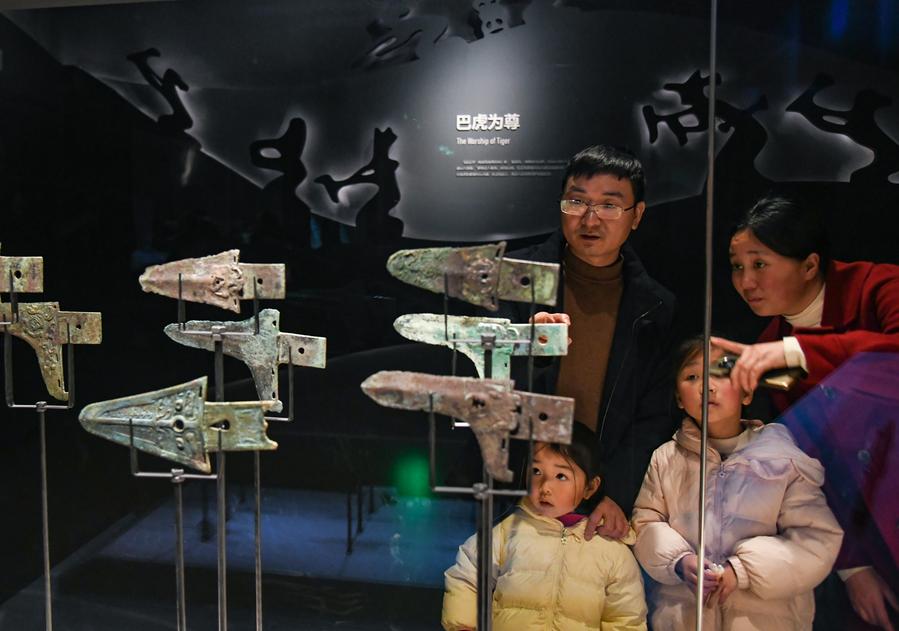PDChina's tweet photo. Museum visiting has become a new trend for #SpringFestival celebrations in China: Museums nationwide received some 73.58 million visits during the eight-day holiday, 98.6% higher than the same period last year, according to the National Cultural Heritage Administration on Sunday. https://t.co/cJkwUcXOJQ