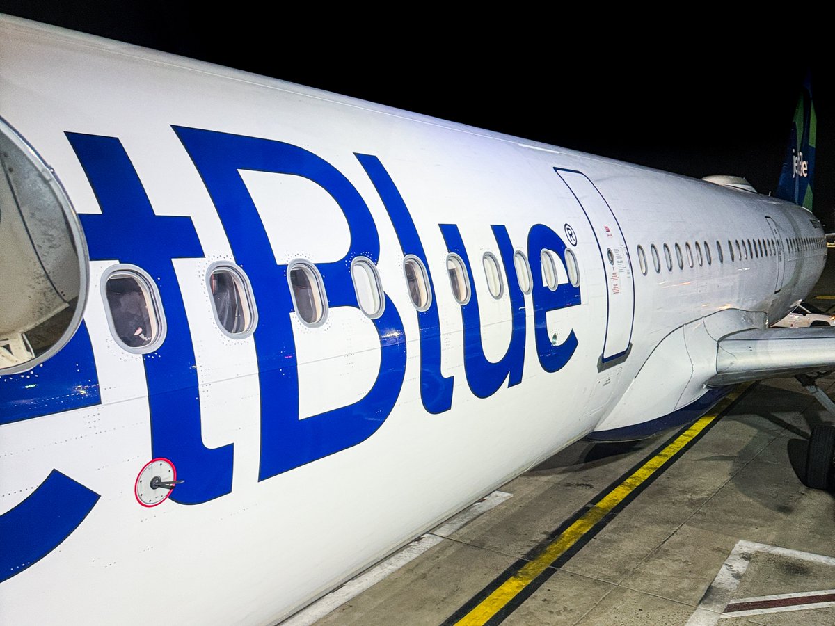 David from Simply Aviation tweet media