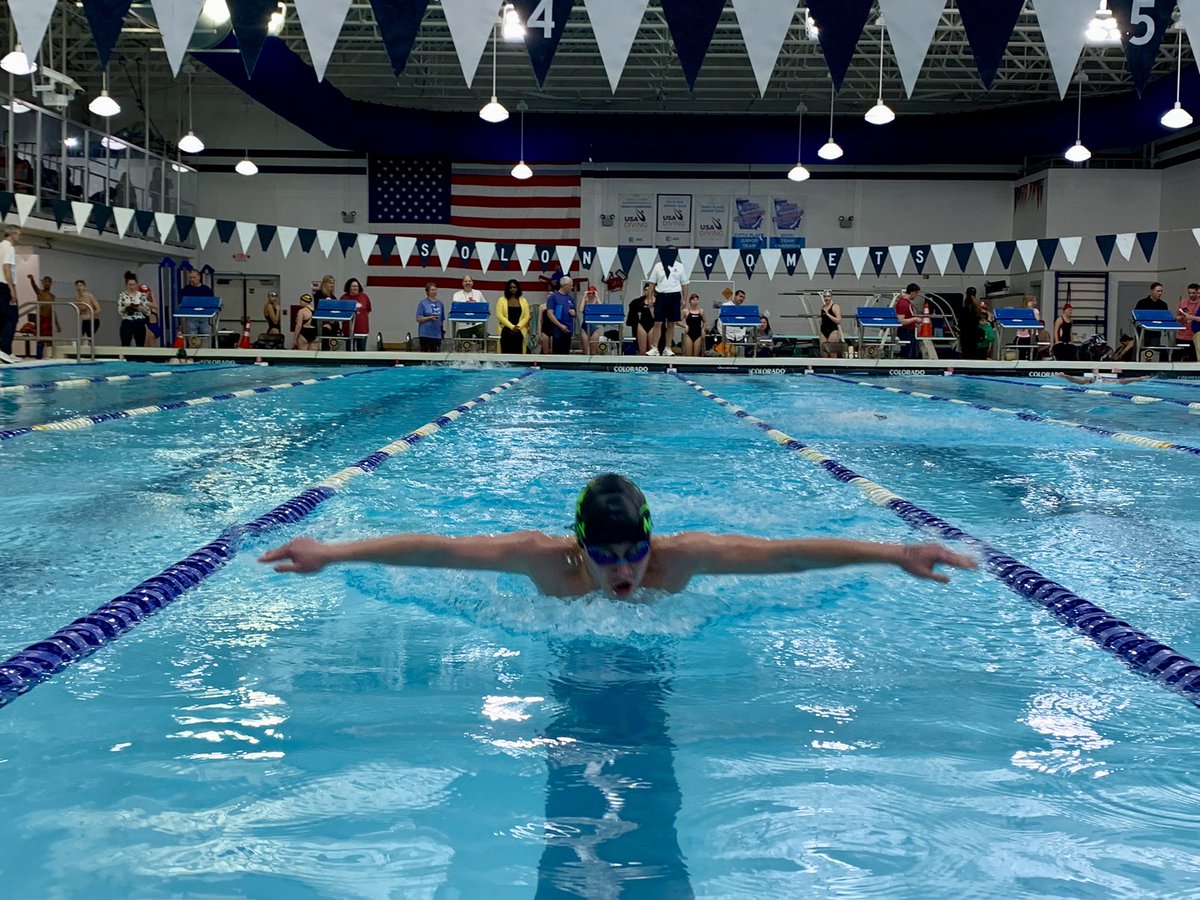 Just one of those meets 🔥🔥 Gotta love when the practice grind pays off.