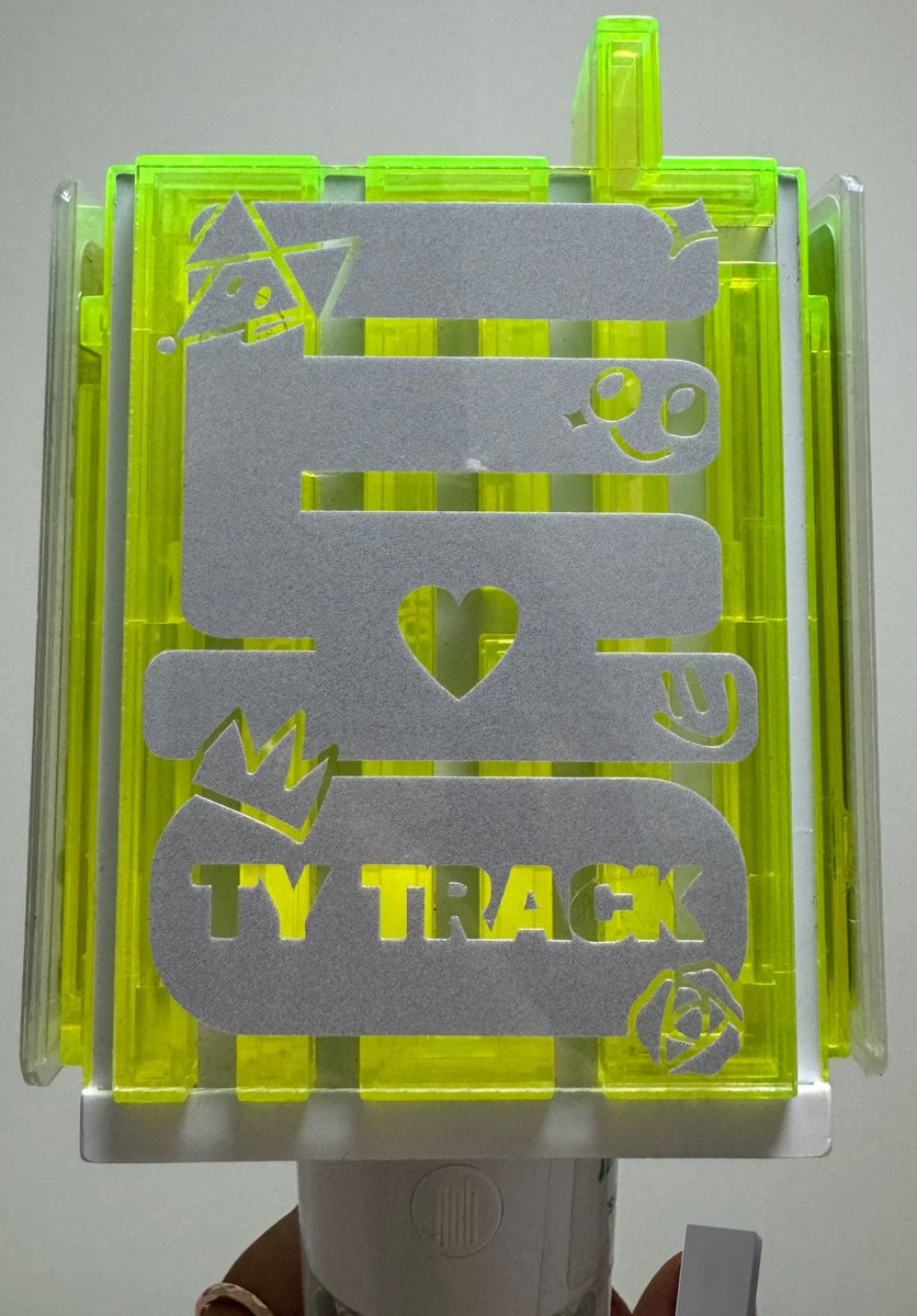 tyongnigiri701's tweet photo. NCT 127의 리더 태용이의 첫 단독 솔로 콘서트
‘TY TRACK’ 을 기념하며 툥 반스를 나눔합니다😆

문의가 많아서 공지 올립니다!

🌹 02.24 첫콘 / 02.25 막콘
🌹 시간/장소 당일 타래 공지
🌹 인증 : 툥콘 티켓 or 툥버블 50⬆️
🌹 수량 : 첫콘 14개 / 막콘 14개 
🌹 02.26 태용 솔로앨범 TAP 많관부 https://t.co/XBs8Y8Xmd6