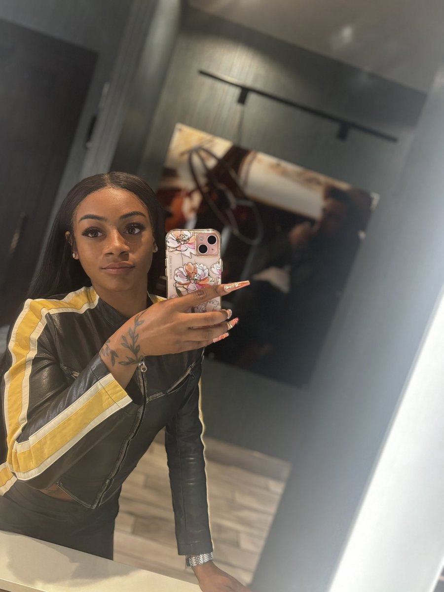 itsshacarri's tweet photo. ⏳ https://t.co/BD26Mxbyrb