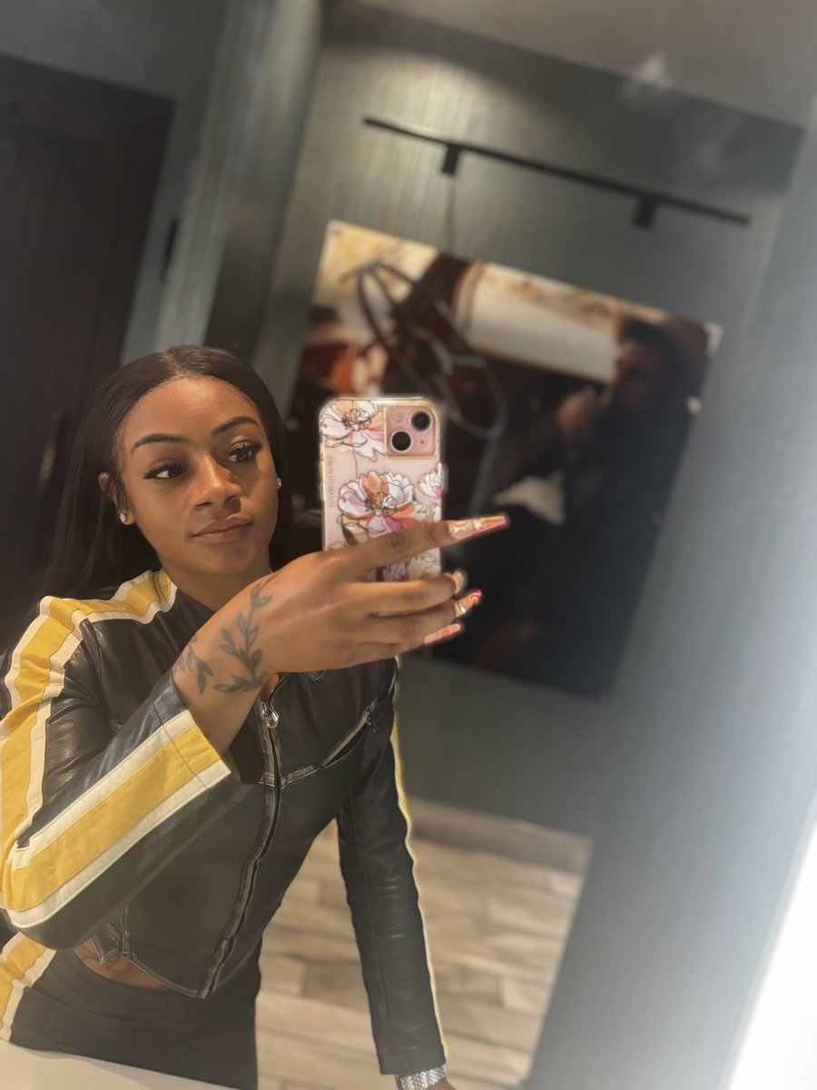 itsshacarri's tweet photo. ⏳ https://t.co/BD26Mxbyrb