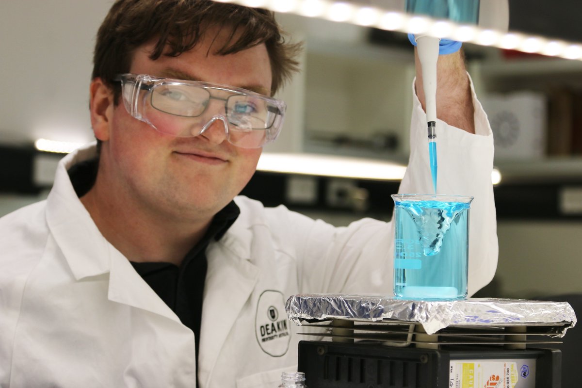 Meet the newly minted Dr Ben Newman, his research is helping making the materials we use more sustainable. Ben is just one of the 4,400 @Deakin students in our largest ever graduation cohort. Celebrations continue at Geelong Waterfront this week. 🎉 🎓 buff.ly/3wdAPTD