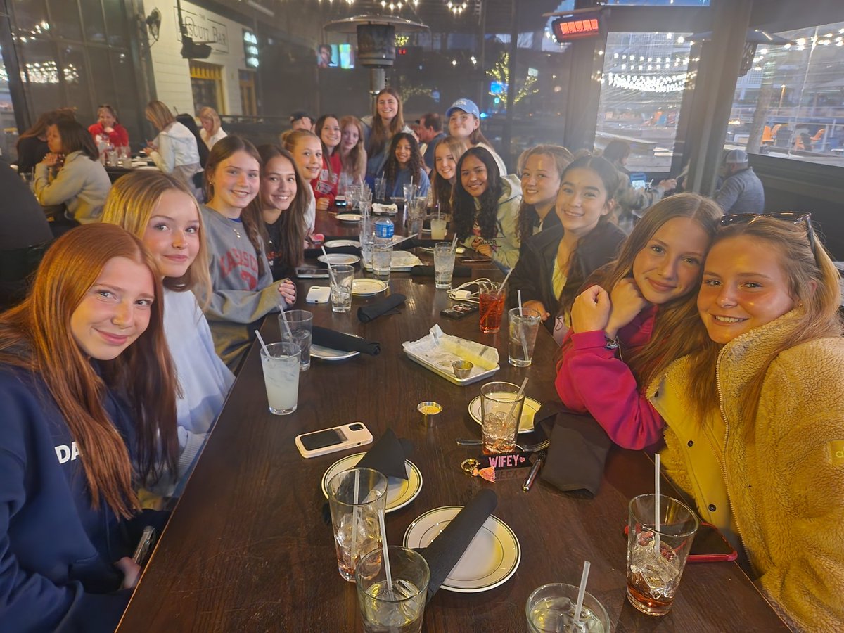 Team dinner. 💙⚽️
@SBV09_ECNL @SPORTINGBV @AdelyneDancy @addie_weitzel4 @poppiebrown13 @AbbySchmitt09 @AnistonCrabtree @ErikaBovell @IeshiaEverest @kat_stalin20 @ava_schwartz5 @gillis_peyton @MorganRobi2009 @BridgetPowell09 @paugh_katie12