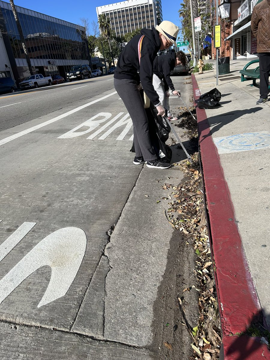 On Sunday, February 11th, we came, we saw, we cleaned our streets! 👏🏾 After the rain and wind, comes a lot of trash and debris, as well as clogged sewage drains. Good vibes! Good folks! Good conversation! Love engaging and inspiring 🫶🏾🙏🏾🙌🏾 #communitycleanup #empowerment