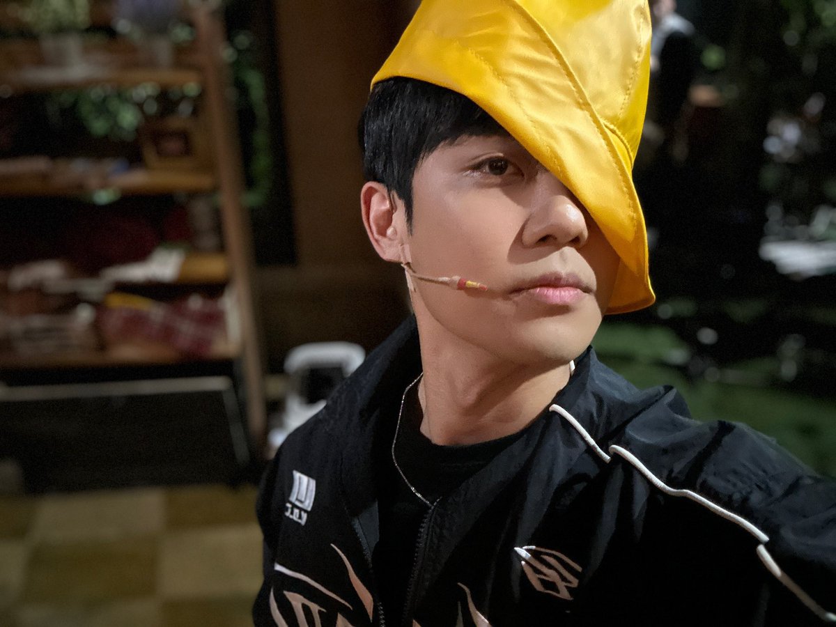 마음 한 조각 두고 오니까 계속 그리워하게 되는구나..