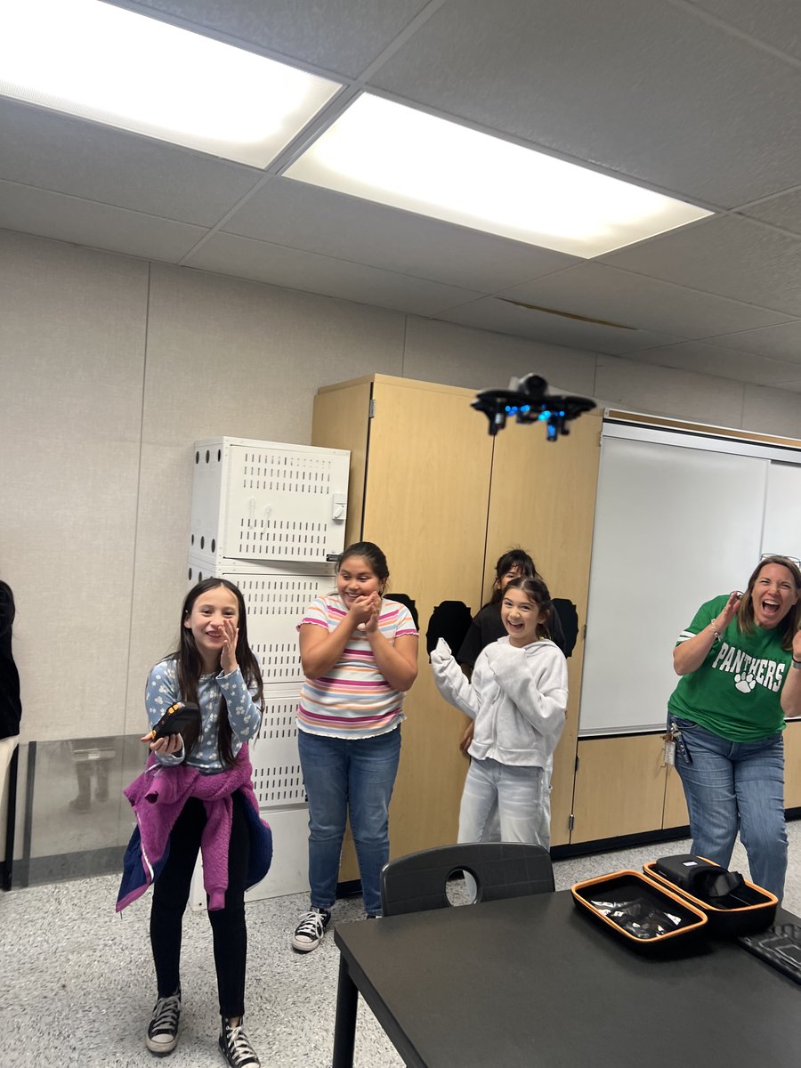 PricePanthers's tweet image. "Taking learning to new heights! 🚁✨ Soaring into the world of drone technology with our amazing students and staff. 🌐🔍 #DroneAdventures #InnovationInTheAir"