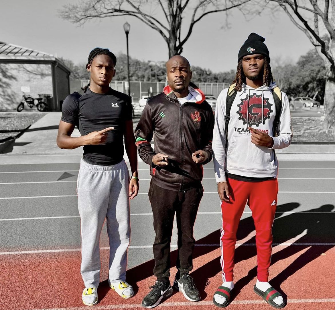 We went to church & then rite to the track afterwards! No days off or those results will be off lol 🤌🏿🦍🙏🏿 @JurneeRobinson @jailahrobinson1 @AkeemDC @d1tee1 @madetrackclub #jailahrobinson #lambojai #jurneerobinson #maybachjurnee #tyderickbrown #akeemrahsaan