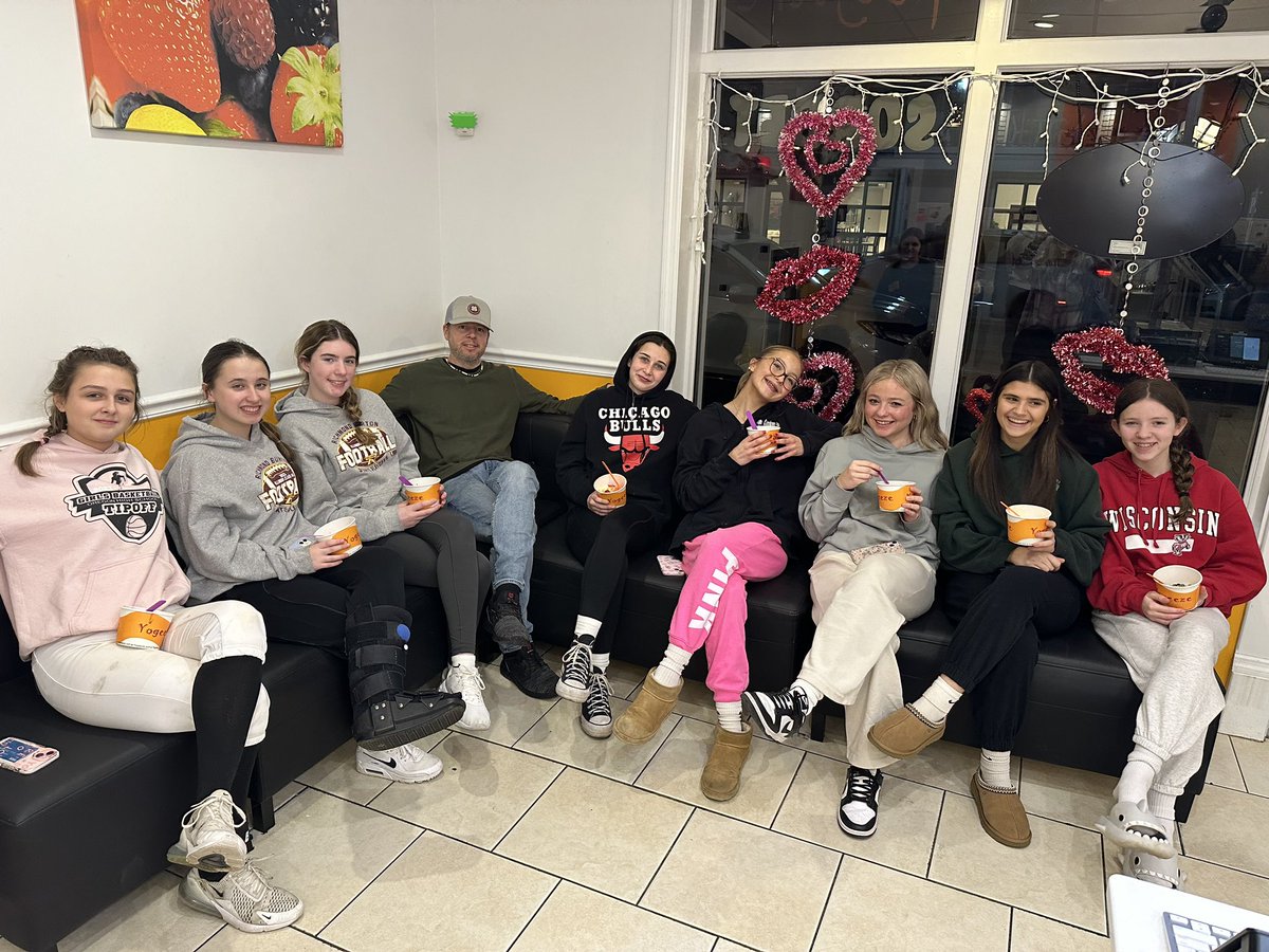 coach_seyller's tweet photo. Had the freshmen ladies b-ball team over for some pizza to celebrate the season!! Hit up some Yogeeze as well to end the night. Gonna miss this amazing group of young ladies. #RBSTRONG @RBCHS_GBB https://t.co/9PQQIKvIa7