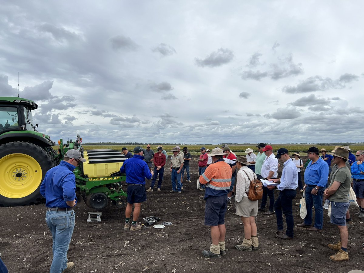 PacificSeeds's tweet photo. Day 1 underway at the @PacificSeeds Foundation Farm field days ππ±
#foundationfarm #pacificseeds https://t.co/Sgz978G8n2