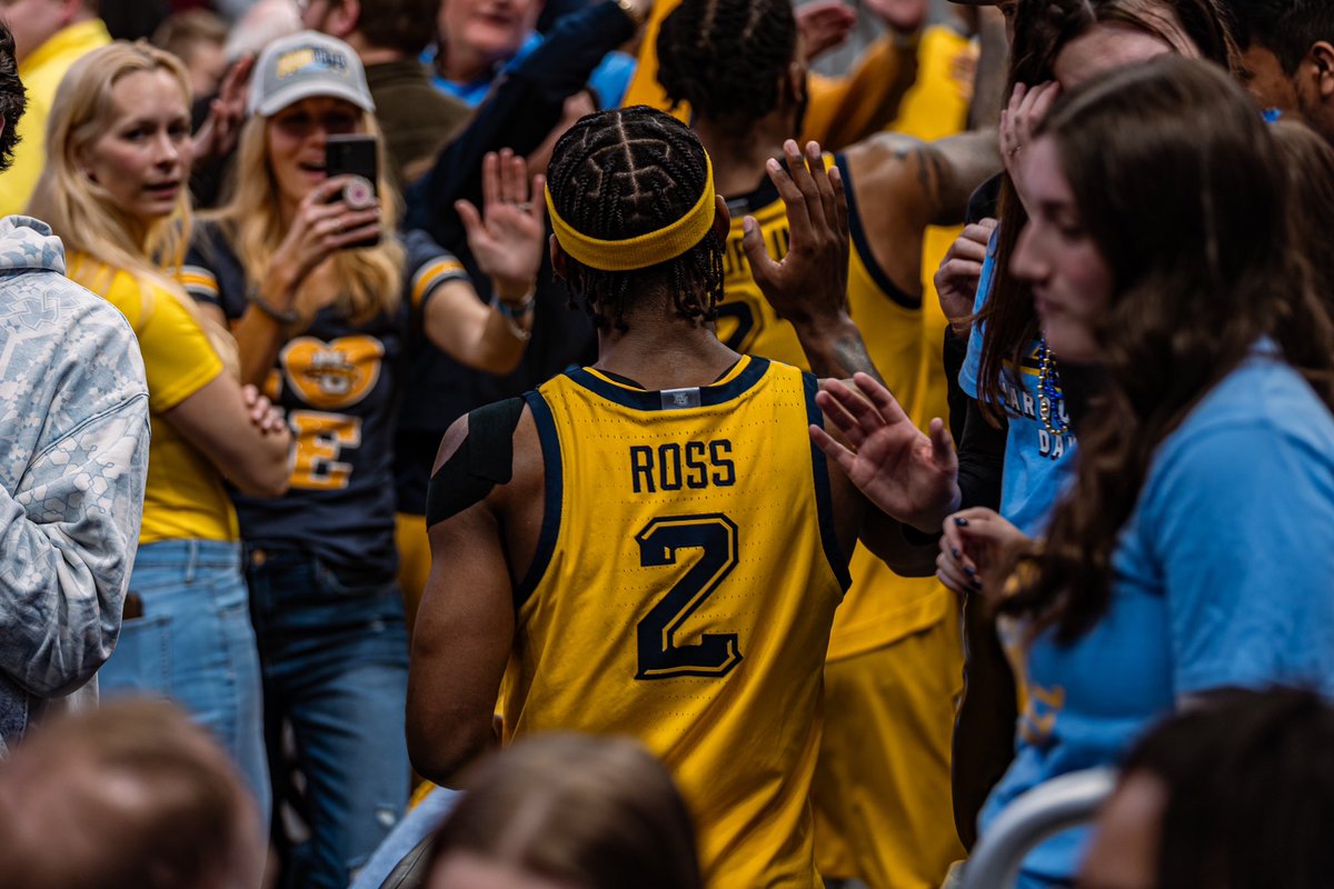 princepovs's tweet photo. My photos from National Marquette Day #marquette #collegebasketball #photograghy #MWrSp242 https://t.co/MX66h2nfWr