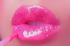FREE SISSY TASK I want to see your lip gloss!