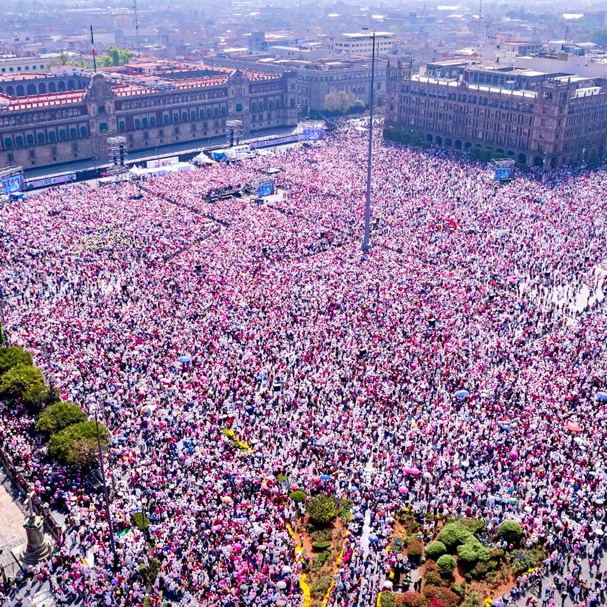 CitlaCarvajaI's tweet photo. HOY DEMOSTRAMOS UNA VEZ MAS CON LA #MarchaPorLaDemocracia QUE JUNTOS SOMOS MAS FUERTES
👇👇
Vamos a seguirmos todos los que estamos cansados y hasta la M@DR€ de las Corruptelas, P€nd€JADAS y "otros datos" de López Obrador y su 4T

Seguimos avanzando ? 🤚
🚨🚨🚨🚨🚨🚨🚨🚨🚨 https://t.co/tNx83tkhQB